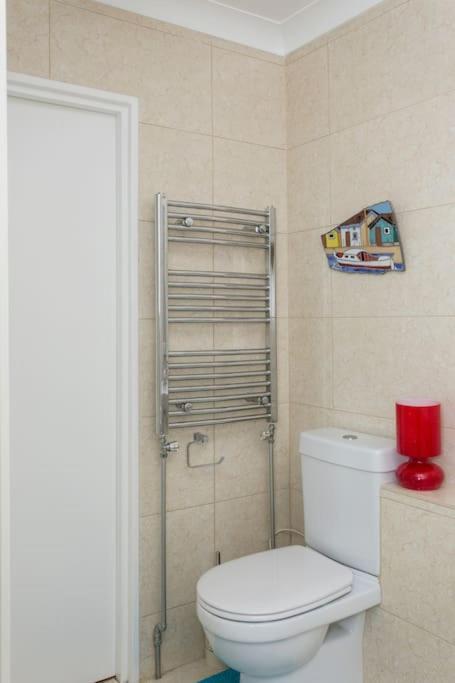 2 Bed Flat Near Westfield, West Apartamento *