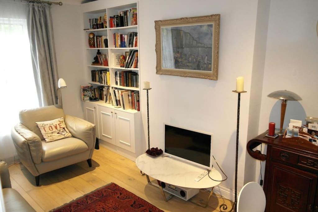 Apartamento 2 Bed Flat Near Westfield, West *