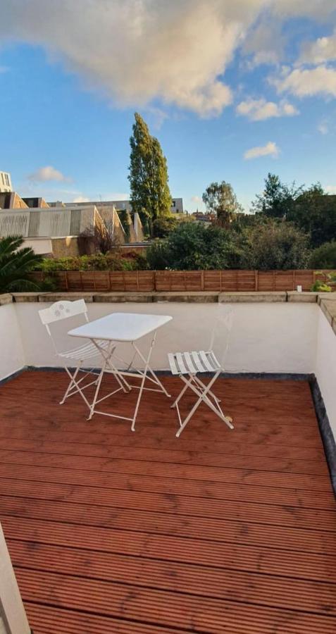 2 Bed Flat Near Westfield, West Apartamento *